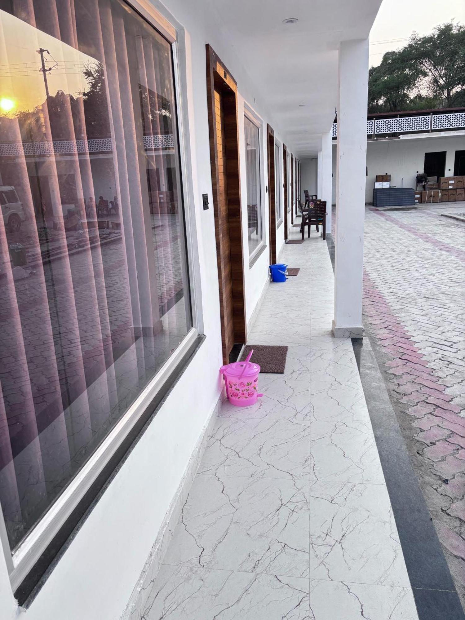 Hotel Omkar Palace Ayodhya Luaran gambar